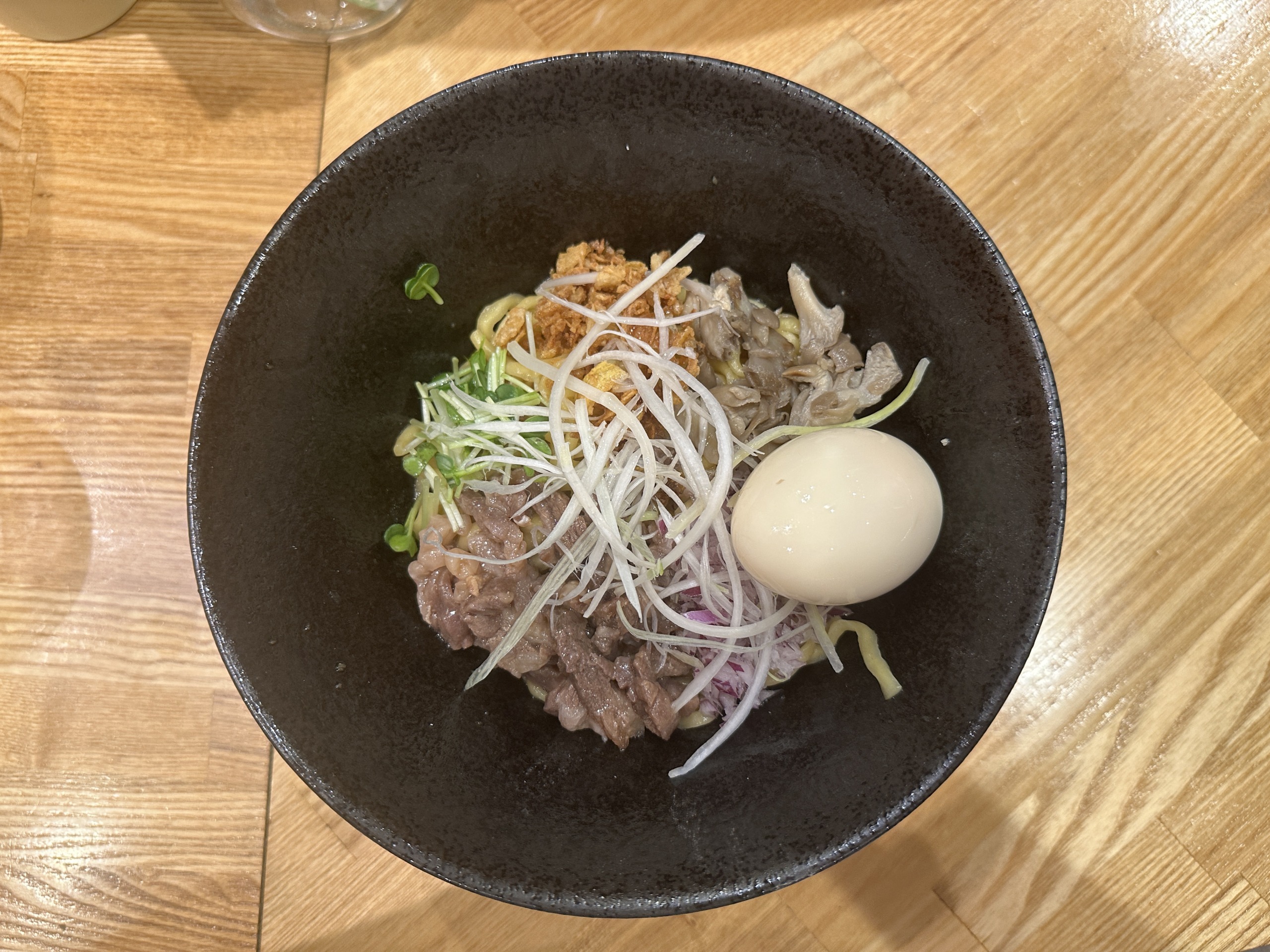 TOMORROW NEVER NOODLES(味玉牛まぜそば)@大崎広小路/五反田 | スガラ